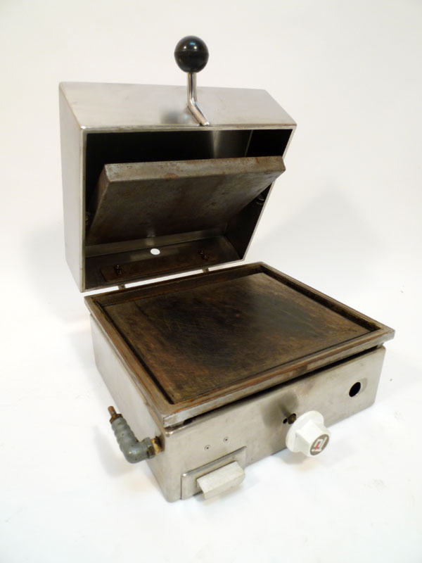 plancha metal inox 25x36x34 (15eu.) 1u